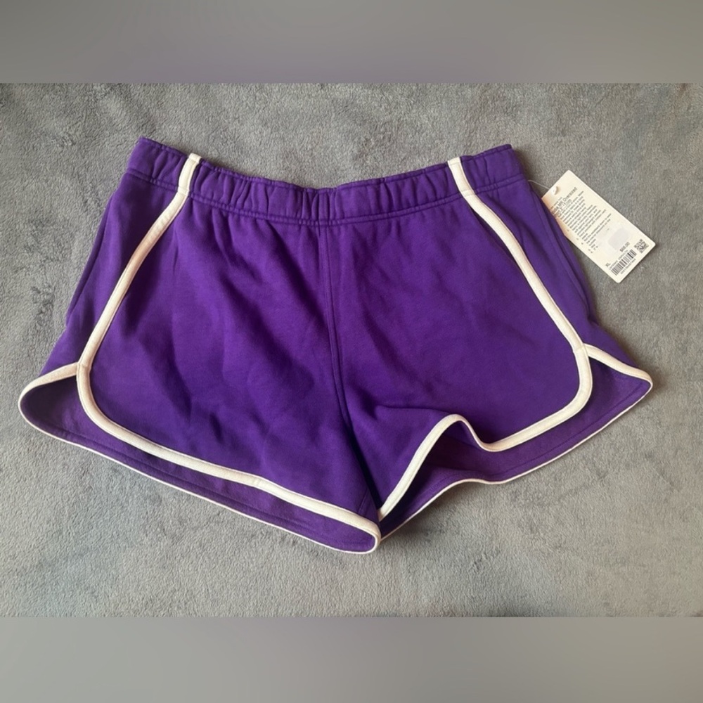 NWT Lululemon Scuba Mid-Rise Oversized Short 3" Trim Purple Women's Size Large - Picture 4 of 9